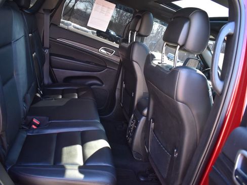 Used 2022 Jeep Grand Cherokee Limited image 19