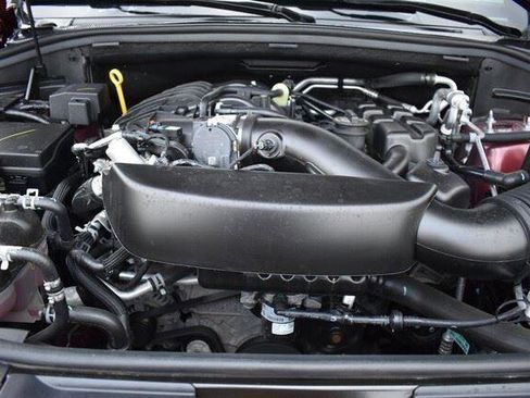 Used 2025 Dodge Durango GT AWD/4WD image 37