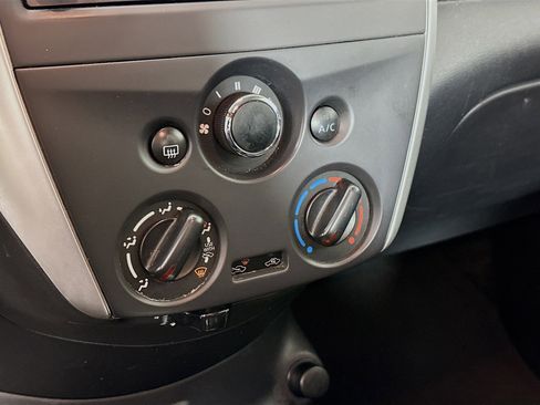 Used 2019 Nissan Versa SV image 22