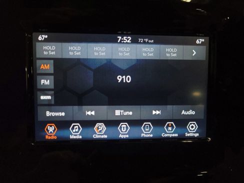 Used 2018 Jeep Compass Latitude w/ Popular Equipment Group AWD/4WD image 25