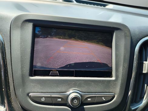 Used 2023 Chevrolet Equinox RS image 24