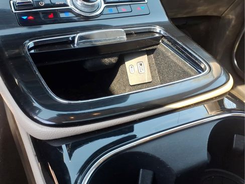 Used 2023 Lincoln Nautilus Reserve w/ Equipment Group 201A image 19