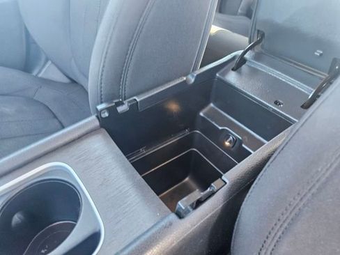 Used 2016 Chrysler 200 LX image 25