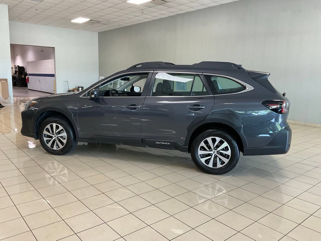 Used 2024 Subaru Outback AWD/4WD image 5