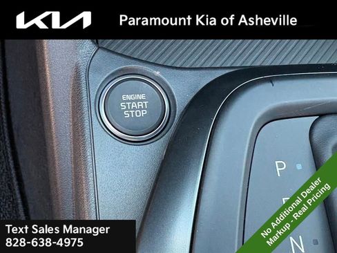 New 2025 Kia K4 LXS image 13