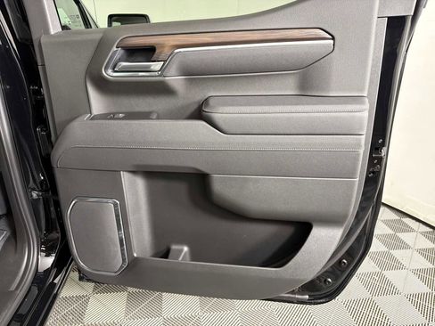 New 2026 GMC Sierra 1500 SLT w/ X31 Off-Road Package AWD/4WD image 14