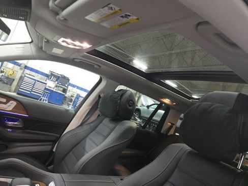 Used 2026 Mercedes-Benz GLS 450 4MATIC image 5