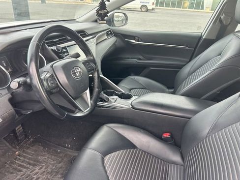 Used 2019 Toyota Camry SE image 10