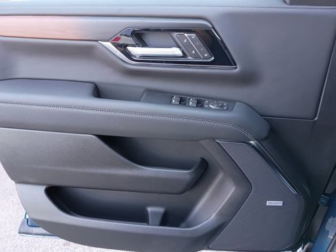 New 2026 GMC Yukon Denali w/ Denali Reserve Package image 30