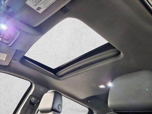 Used 2023 Chevrolet Silverado 1500 LTZ image 16