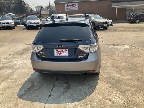 Used 2011 Subaru Impreza Outback Sport image 4