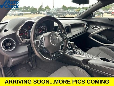 Used 2023 Chevrolet Camaro LT RWD image 12