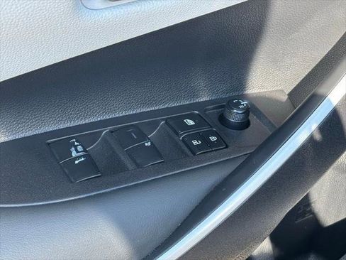 Certified 2025 Toyota Corolla SE image 26