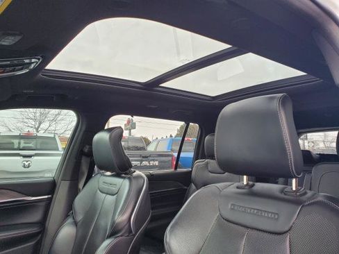 Used 2021 Jeep Grand Cherokee L Overland w/ Luxury Tech Group IV image 7