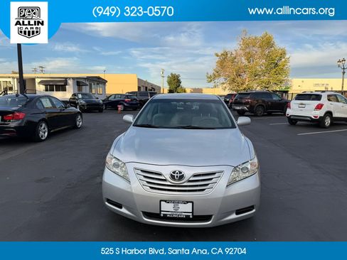 Used 2009 Toyota Camry FWD image 2