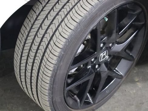 Used 2025 Honda Civic Sport image 32