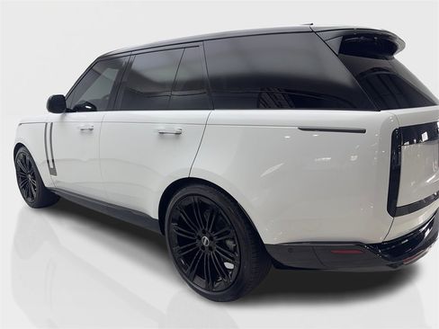 Used 2023 Land Rover Range Rover SE image 14