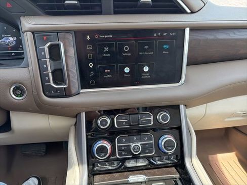 Used 2023 GMC Yukon Denali AWD/4WD image 20