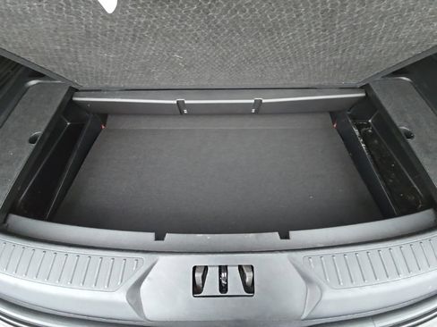 Used 2023 Ford Explorer XLT w/ Equipment Group 202A image 41