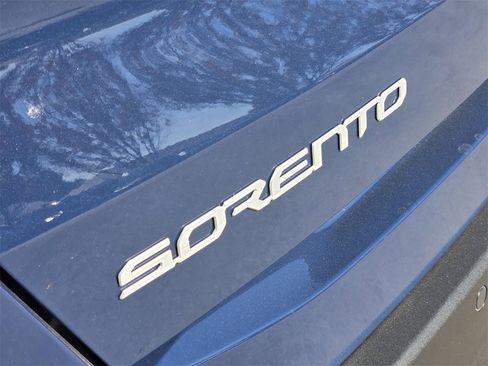 New 2026 Kia Sorento S image 14