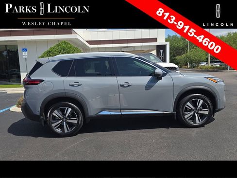 Used 2022 Nissan Rogue SL w/ SL Premium Package FWD image 3