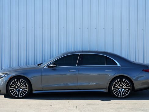 Used 2022 Mercedes-Benz S 500 4MATIC w/ AMG Line Package image 56