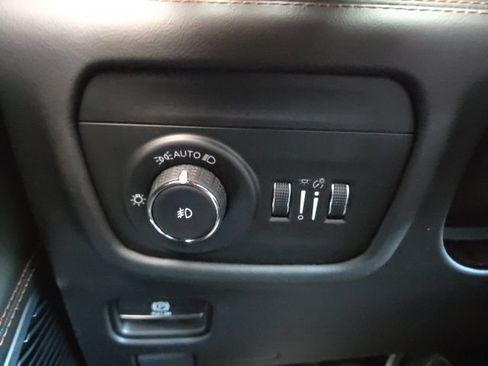 Used 2022 Jeep Grand Cherokee Summit AWD/4WD image 64