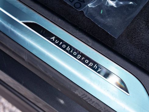 New 2025 Land Rover Range Rover Sport Autobiography image 16