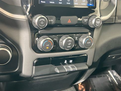 Used 2022 RAM 1500 Big Horn image 16