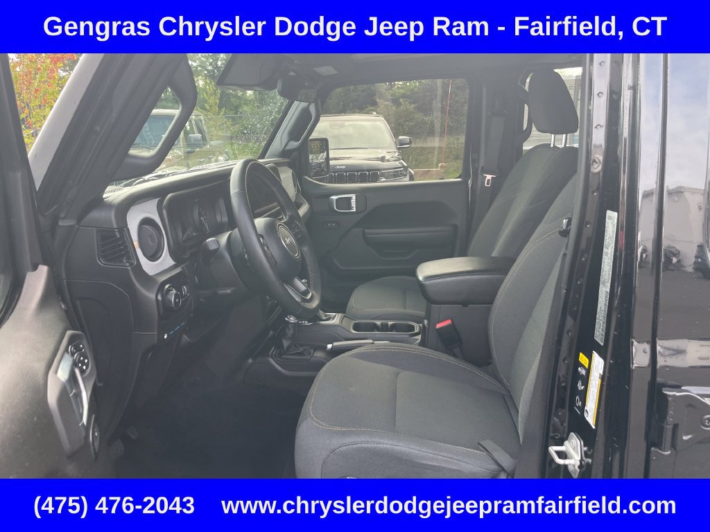 Used 2024 Jeep Wrangler Unlimited w/ Convenience Group AWD/4WD image 49