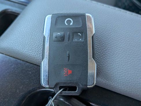 Used 2018 Chevrolet Silverado 1500 Custom w/ Custom Convenience Package image 30