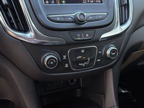 Used 2023 Chevrolet Equinox LT FWD image 30