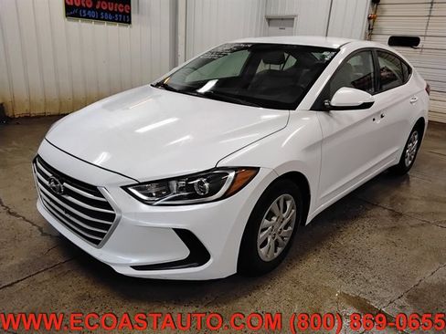 Used 2018 Hyundai Elantra SE w/ SE Connectivity Package 04 image 4
