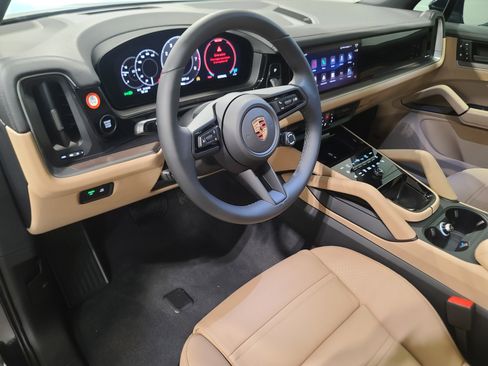 New 2026 Porsche Cayenne image 4