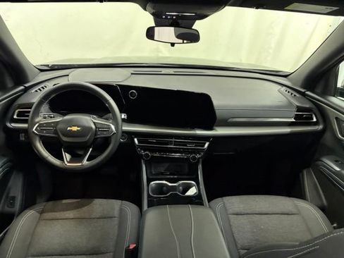 Used 2025 Chevrolet Traverse LT AWD/4WD image 26