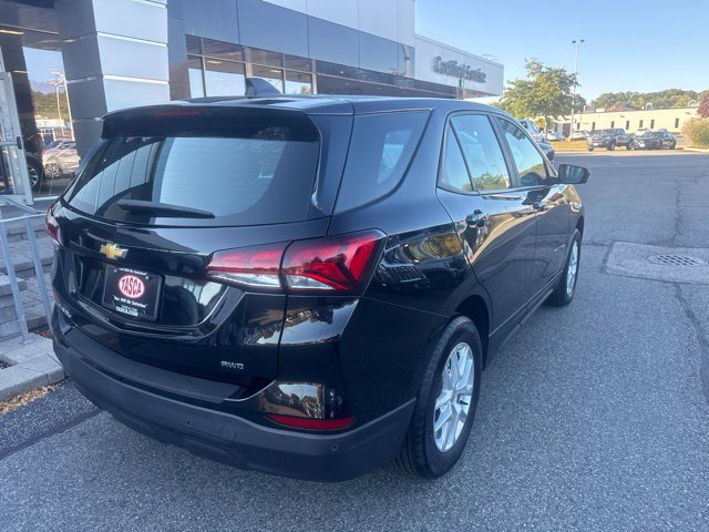Used 2024 Chevrolet Equinox LS w/ Driver Confidence II Package AWD/4WD image 8