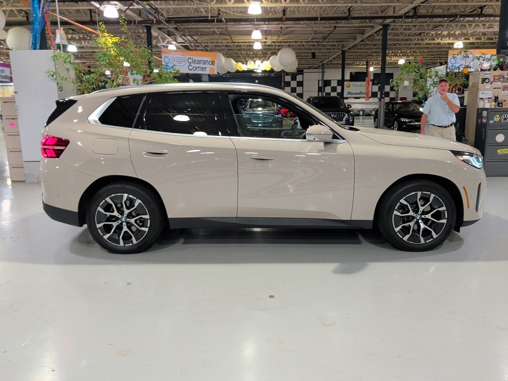 Certified 2025 BMW X3 xDrive30i w/ Premium Package AWD/4WD image 11