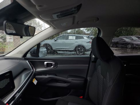 New 2026 Kia Sorento LX image 17