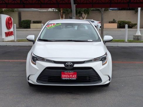 Used 2024 Toyota Corolla LE image 2