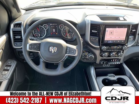 New 2026 RAM 1500 4x4 Crew Cab image 13