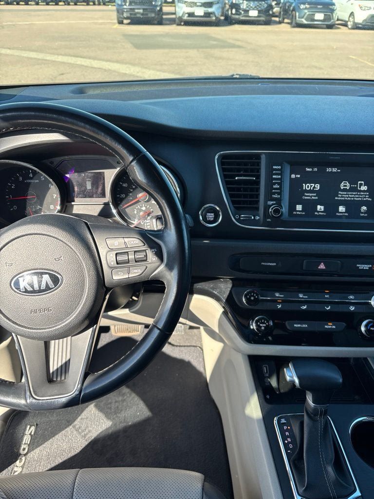 Used 2021 Kia Sedona EX FWD image 14