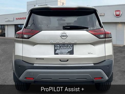 Used 2021 Nissan Rogue SL w/ Premium Package FWD image 6
