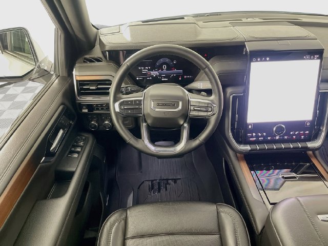 Used 2025 GMC Yukon Denali AWD/4WD image 24