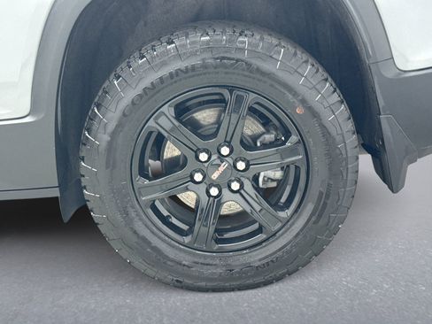 Used 2023 GMC Acadia AT4 AWD/4WD image 28