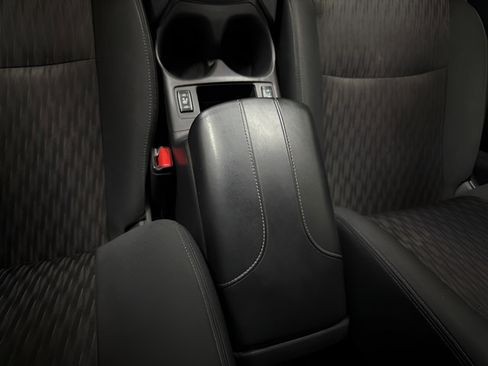 Used 2020 Nissan Rogue S w/ Special Edition Package FWD image 16