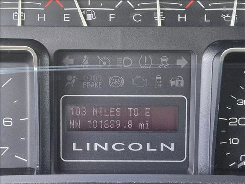 Used 2012 Lincoln Navigator 2WD image 11