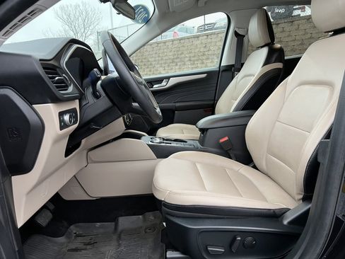 Certified 2021 Ford Escape SEL w/ Technology Package image 5