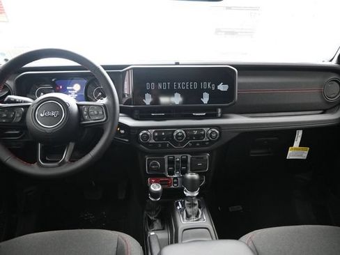 Used 2024 Jeep Wrangler Unlimited Rubicon w/ Technology Group AWD/4WD image 4
