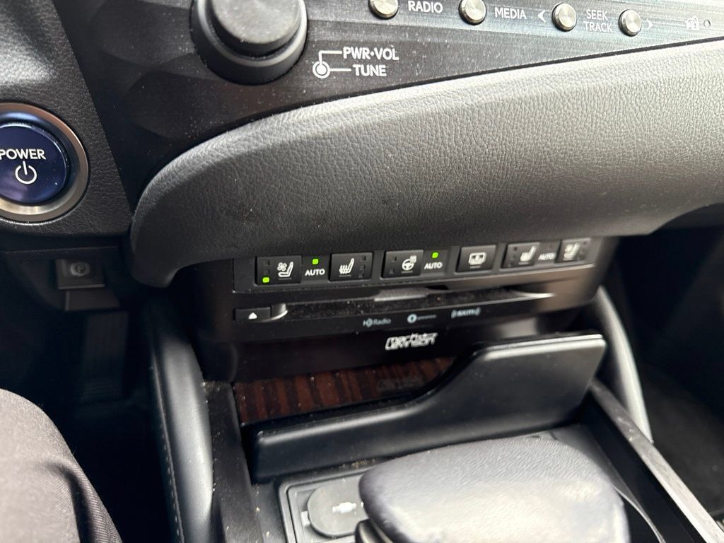 Used 2019 Lexus ES 300h FWD image 14