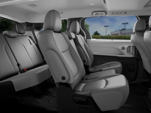 New 2026 Toyota Sienna XLE image 21